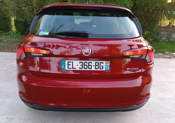 Fiat Tipo cena 37700 przebieg: 138000, rok produkcji 2017 z Tarnów małe 46
